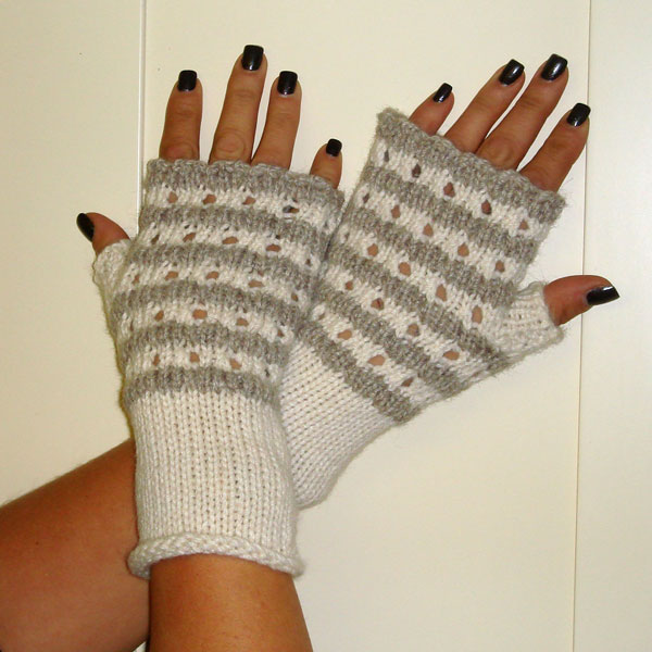 Alpaca fingerless gloves white-grey