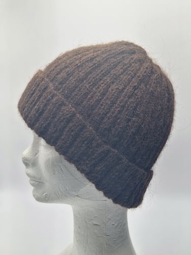 Alpaca knitted beanie brown