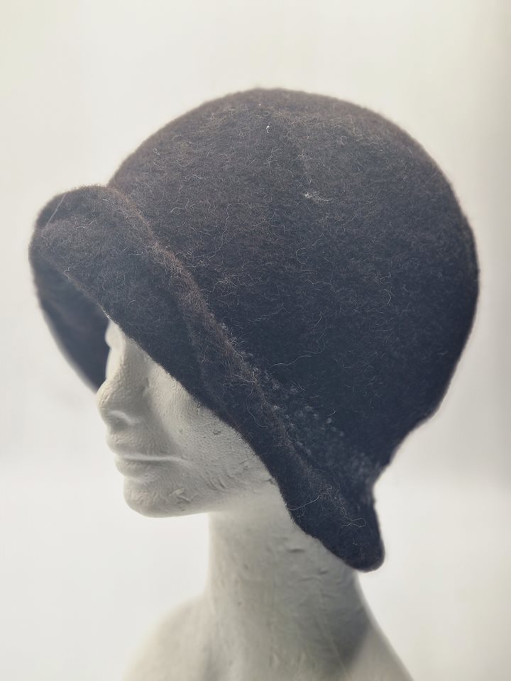 Alpaca Knitted/felted hat blk/grey