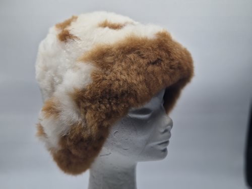 Alpaca Fur hat med faun/white