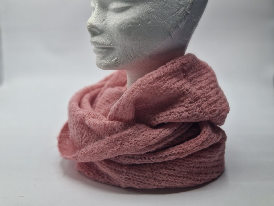 Alpaca snood light pink